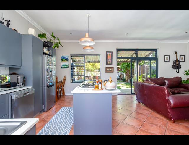 3 BEDROOM HOUSE SOLD IN HARFIELD VILLAGE